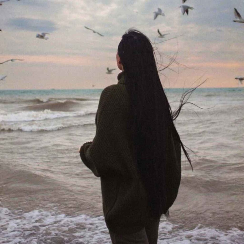  Broken Heart Alone Sad Girl DP