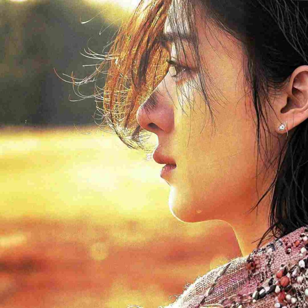  Broken Heart Alone Sad Girl DP