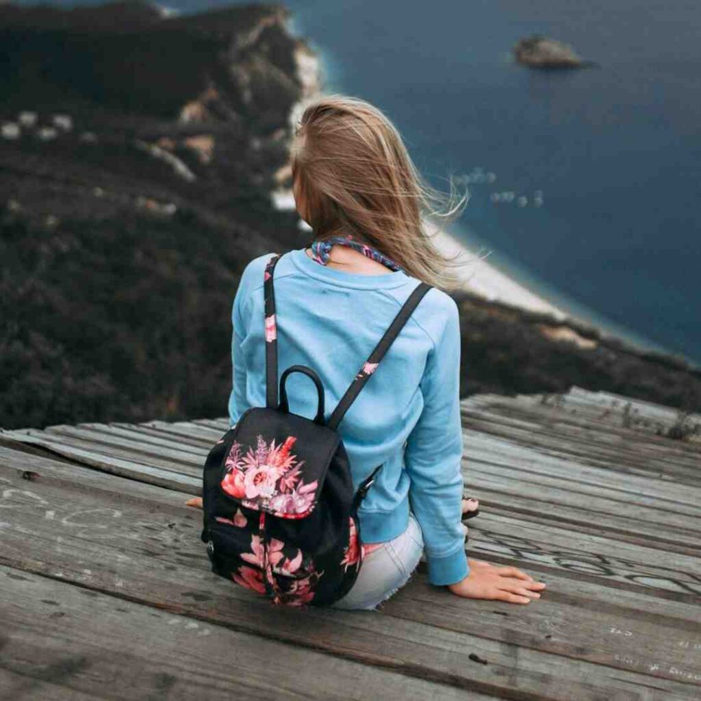  Broken Heart Alone Sad Girl DP