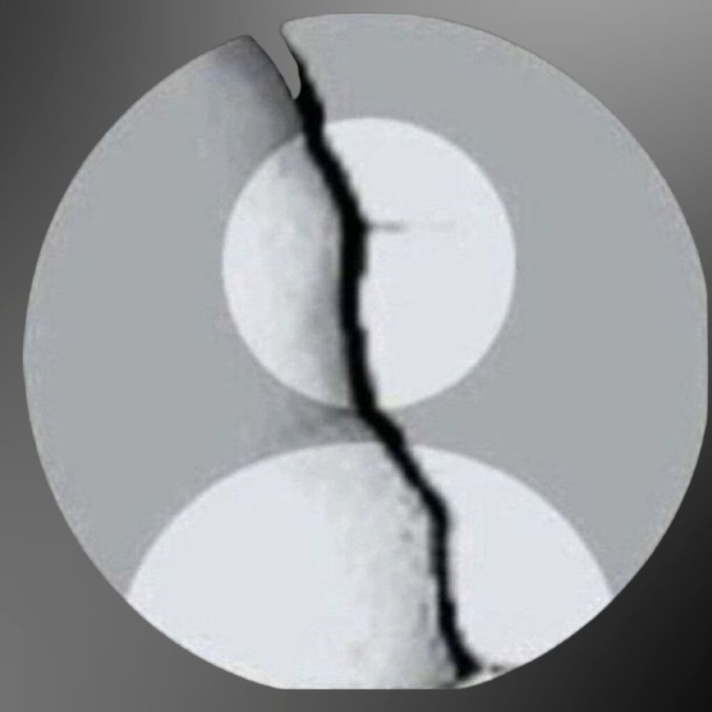 Icon Broken DP WhatsApp Photos